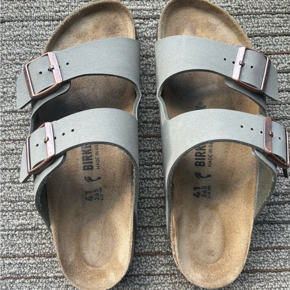 Birkenstock Arizona - Stone - Size 41 (10-10.5 women’s)